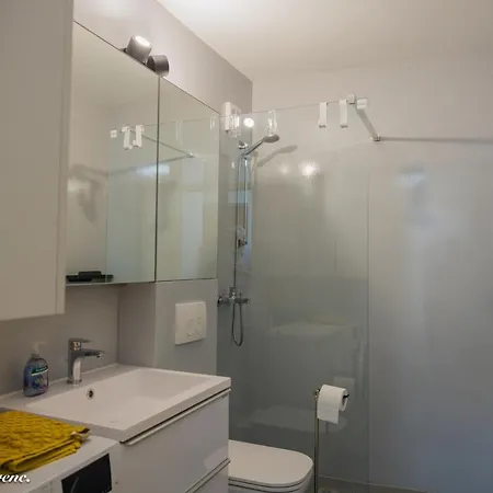 Sleeps 4 With Free Parking * Rijeka