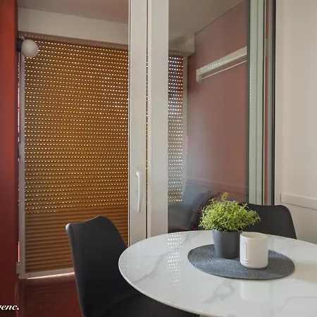 Sleeps 4 With Free Parking Lägenhet Rijeka
