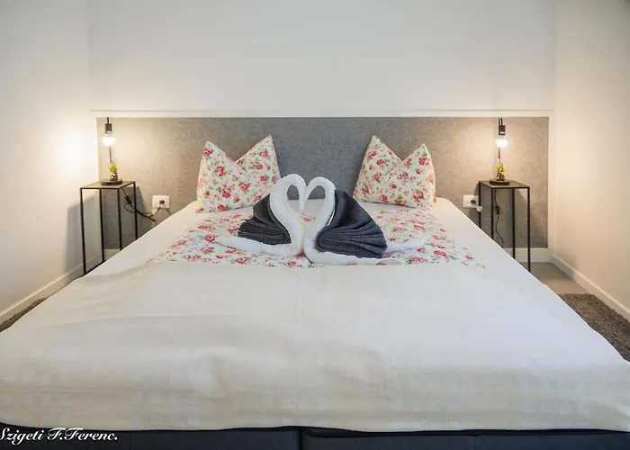 Sleeps 4 With Free Parking דירה