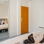 Apartman Sleeps 4 With Free Parking Fiume