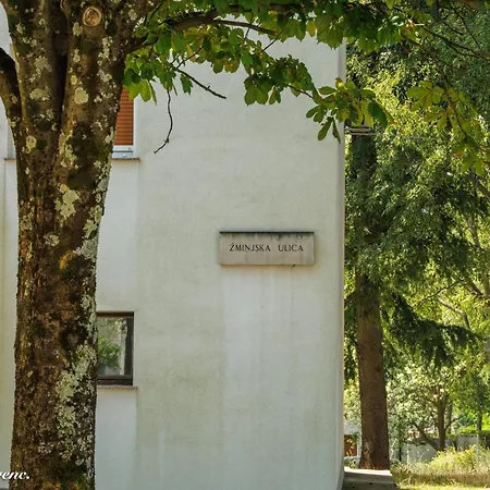 Sleeps 4 With Free Parking